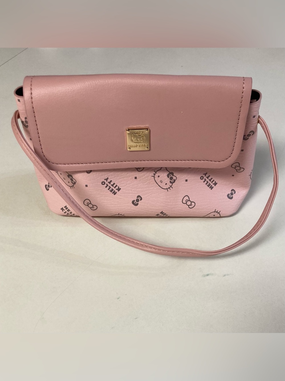 Sanrio Hello Kitty Pink Mini Purse